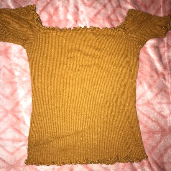 Crop trops - Picture 2 of 2